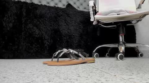 Snapshot of astrid01_ chatting on November 22, 10:53 pm astrid01_ online show from November 22, 10:53 pm