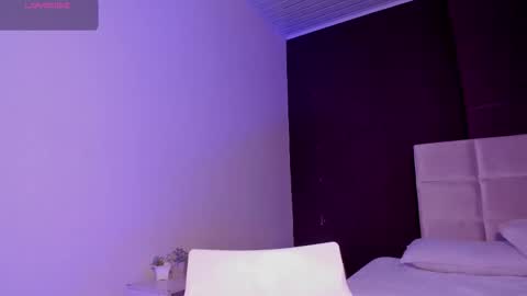 Snapshot of astrid_leon chatting on March 28, 1:38 am Astrid online show from March 28, 1:38 am