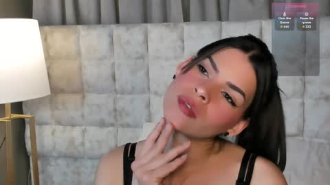 Snapshot of astrid_velle chatting on April 1, 12:33 am astrid_velle online show from April 1, 12:33 am