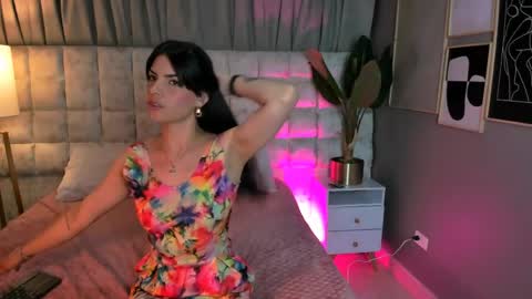 Snapshot of astrid_velle chatting on April 21, 2:15 am astrid_velle online show from April 21, 2:15 am