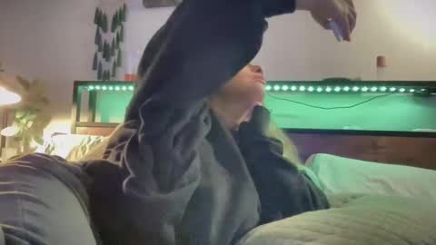 Snapshot of astro_n_tatiana chatting on November 17, 4:40 am astro_n_tatiana online show from November 17, 4:40 am