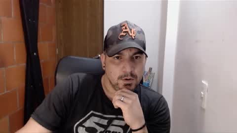 Snapshot of astton_nick chatting on February 4, 1:34 am Nick Astton online show from February 4, 1:34 am