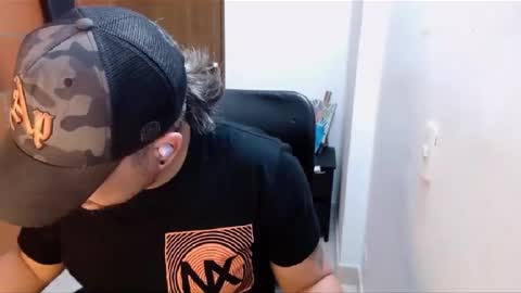 Snapshot of astton_nick chatting on February 7, 9:16 am Nick Astton online show from February 7, 9:16 am