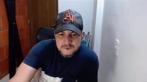 Snapshot of astton_nick chatting on February 22, 3:12 am Nick Astton online show from February 22, 3:12 am