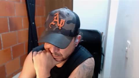 Snapshot of astton_nick chatting on February 26, 8:59 am Nick Astton online show from February 26, 8:59 am
