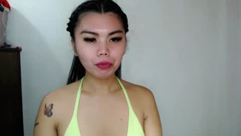 Snapshot of asuna_charming chatting on September 27, 3:28 pm asuna_charming online show from September 27, 3:28 pm