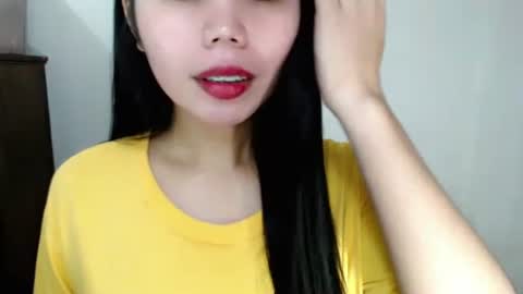 Snapshot of asuna_charming chatting on October 12, 2:49 pm asuna_charming online show from October 12, 2:49 pm