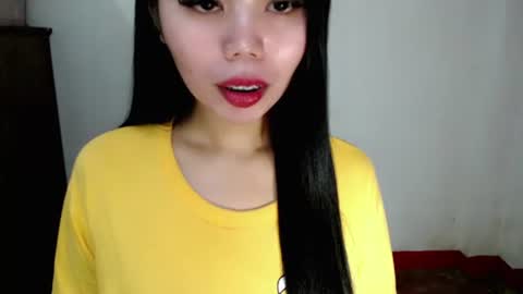 Snapshot of asuna_charming chatting on October 19, 6:19 pm asuna_charming online show from October 19, 6:19 pm