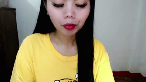 Snapshot of asuna_charming chatting on November 3, 6:20 pm asuna_charming online show from November 3, 6:20 pm