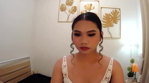 atashakendall online show from April 20, 2:20 pm