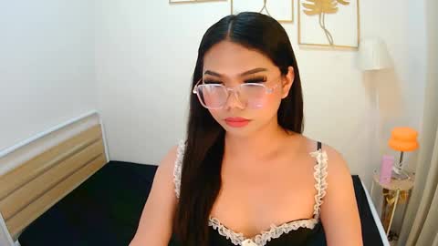 atashakendall online show from April 29, 5:30 pm