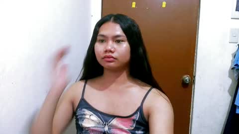 atashakendall online show from May 22, 1:39 pm
