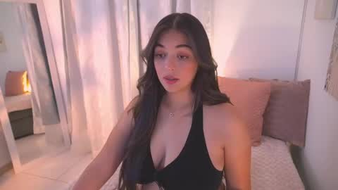 Snapshot of atena676 chatting on April 13, 2:06 am atena676 online show from April 13, 2:06 am