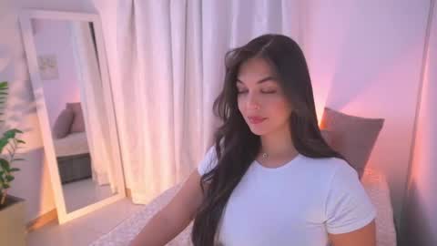 Snapshot of atena676 chatting on April 29, 1:53 am atena676 online show from April 29, 1:53 am