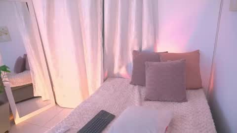 Snapshot of atena676 chatting on May 7, 12:16 am atena676 online show from May 7, 12:16 am