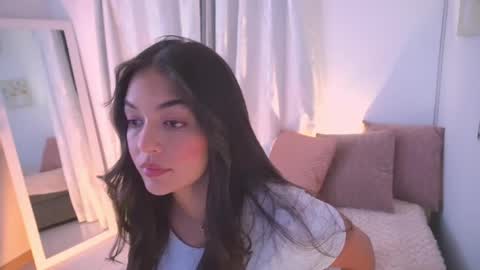 Snapshot of atena676 chatting on May 10, 3:01 am atena676 online show from May 10, 3:01 am
