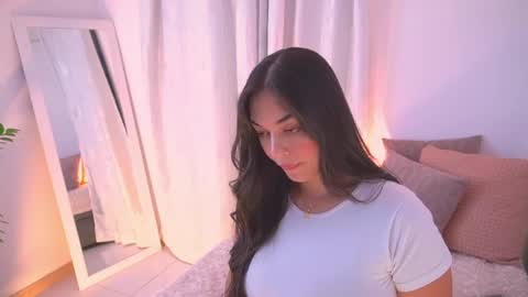 Snapshot of atena676 chatting on May 18, 2:51 am atena676 online show from May 18, 2:51 am