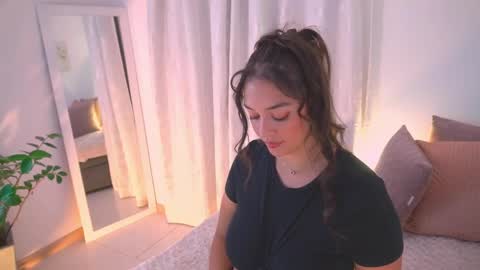 Snapshot of atena676 chatting on June 5, 2:07 am atena676 online show from June 5, 2:07 am