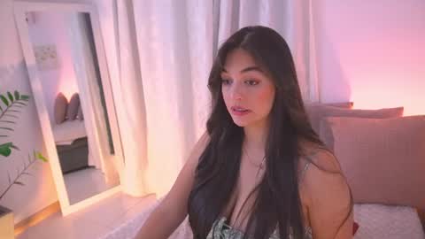 Snapshot of atena676 chatting on June 22, 2:13 am atena676 online show from June 22, 2:13 am