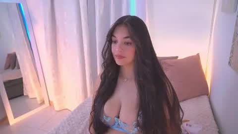 Snapshot of atena676 chatting on June 26, 8:35 pm atena676 online show from June 26, 8:35 pm