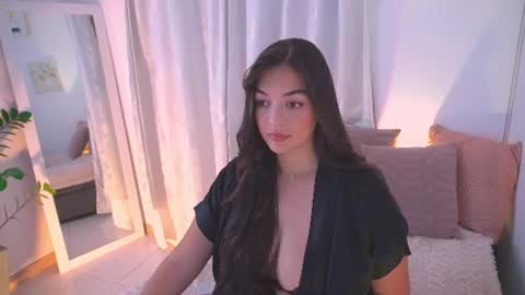 Snapshot of atena676 chatting on July 10, 8:44 pm atena676 online show from July 10, 8:44 pm