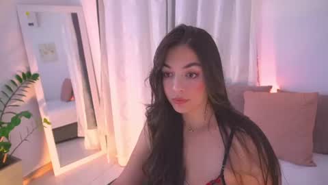 Snapshot of atena676 chatting on July 21, 12:35 am atena676 online show from July 21, 12:35 am