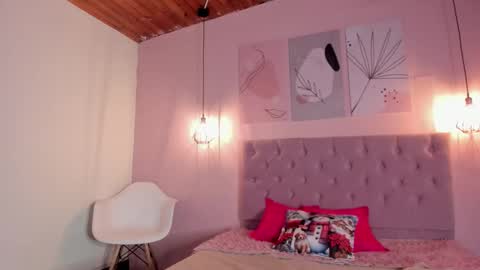 Snapshot of atenajb chatting on December 5, 4:10 am ATENA online show from December 5, 4:10 am