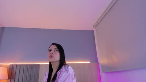 Atenea online show from March 25, 11:38 am