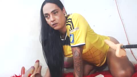 Snapshot of atenea_queen chatting on May 7, 3:01 am atenea online show from May 7, 3:01 am