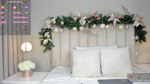 Snapshot of atenea_roberts chatting on December 4, 10:19 pm ATENEA ROBERTS Sofia online show from December 4, 10:19 pm