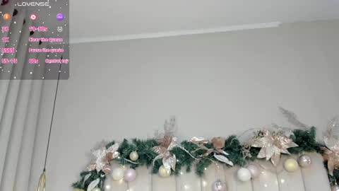 Snapshot of atenea_roberts chatting on December 17, 1:18 am ATENEA ROBERTS Sofia online show from December 17, 1:18 am