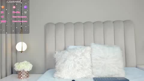 Snapshot of atenea_roberts chatting on February 14, 12:51 am ATENEA ROBERTS Sofia online show from February 14, 12:51 am