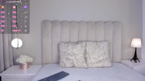 Snapshot of atenea_roberts chatting on September 16, 5:36 pm ATENEA ROBERTS Sofia online show from September 16, 5:36 pm