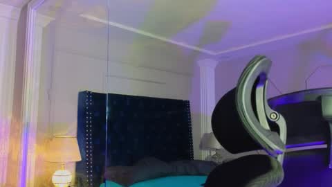 Athenea sky  online show from December 22, 10:07 pm