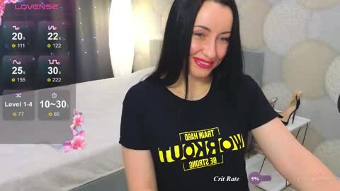 Snapshot of athena_starry chatting on April 19, 12:22 am athena starry online show from April 19, 12:22 am
