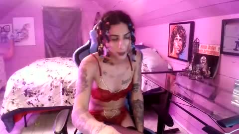   xoxo G0DD3SS xoxox    online show from February 3, 1:48 am