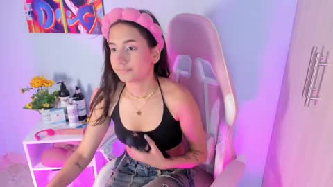 Snapshot of athenea__fox chatting on November 13, 11:20 am athenea__fox online show from November 13, 11:20 am