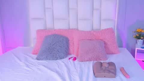 Snapshot of athenea__fox chatting on November 25, 11:32 am athenea__fox online show from November 25, 11:32 am