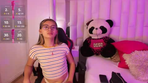 Snapshot of athenea_fox_ chatting on May 31, 6:42 pm athenea fox online show from May 31, 6:42 pm