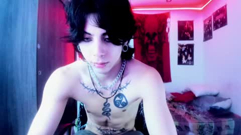 athenauwu online show from December 21, 9:12 am