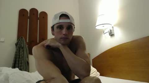 tommycb55555 online show from October 12, 8:08 pm