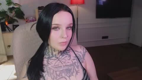 online every day between 10am-23pm online show from June 25, 2:33 am