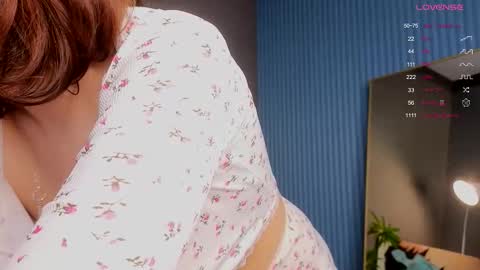 Snapshot of au_eve chatting on September 22, 12:07 pm Eve or Dora the Sexplorer D online show from September 22, 12:07 pm