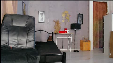 aubrey online show from March 18, 9:23 am