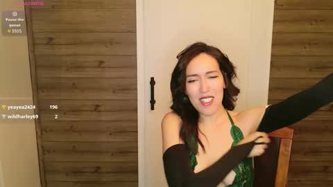 Snapshot of audradeer chatting on October 30, 1:01 pm audradeer online show from October 30, 1:01 pm