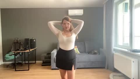 Snapshot of audriashearon chatting on June 11, 8:34 am Elene online show from June 11, 8:34 am