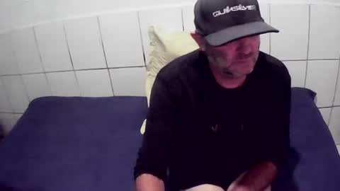 cesar augusto online show from March 4, 12:05 am