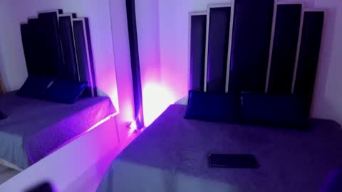 aura_baker online show from July 25, 12:14 pm