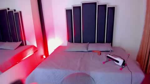 aura_baker online show from July 27, 12:45 pm