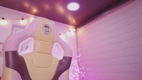 aura_rouss online show from February 10, 2:04 am